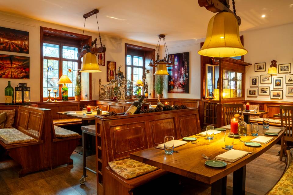 Ott´s Weinwirtschaft: Wie in der guten alten Zeit - Ott's Leopoldshöhe