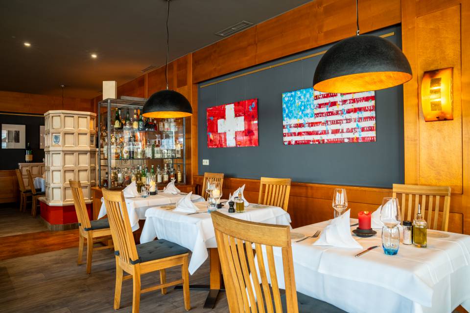 Öffnungszeiten: Abendessen und Mittagstisch - Ott's Leopoldshöhe