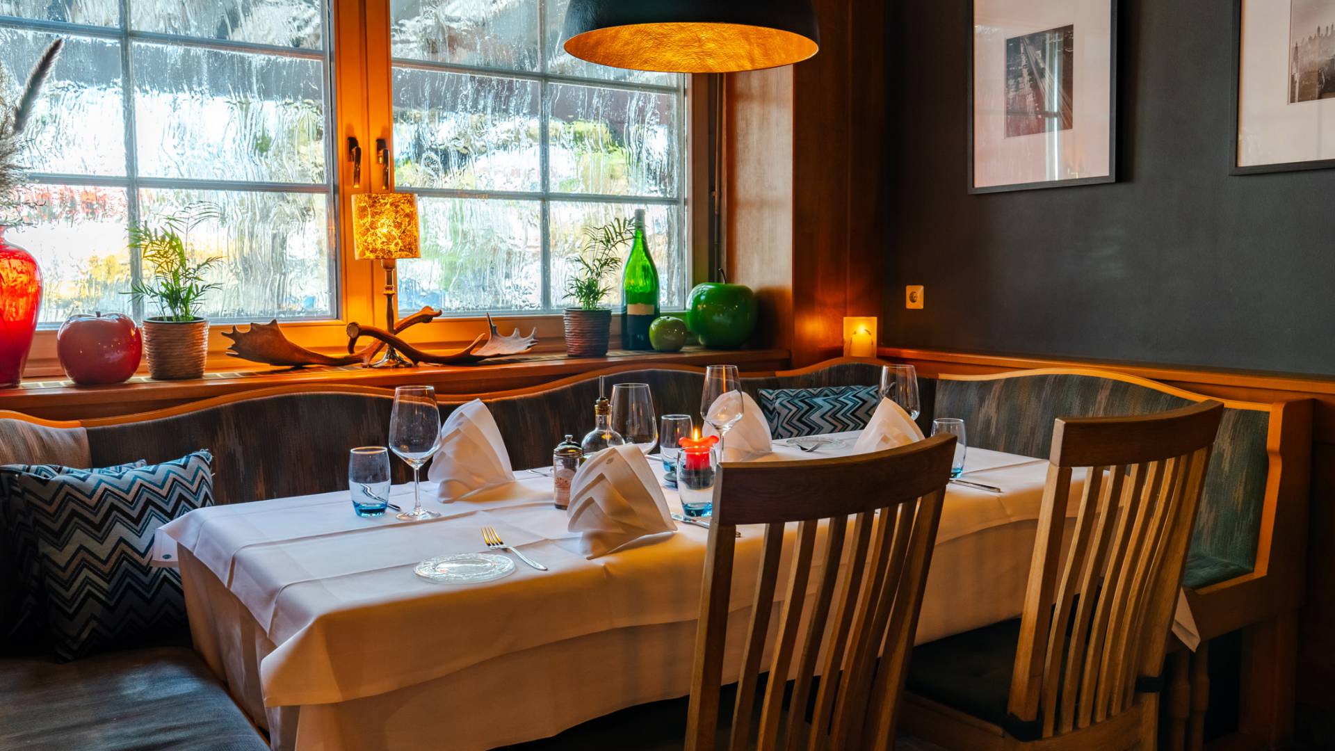 Sitzecke im Restaurant Ott´s in Weil am Rhein